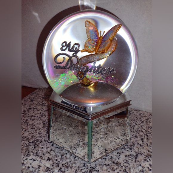 Mirrored Musical Glitter Globe For Daughter - Picture 7 of 15